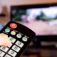 Jak przywrócić telewizor do ustawień fabrycznych bez problemów?