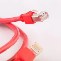 Jaki kabel do routera wybrać, aby uniknąć problemów z internetem?