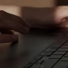 Jak odblokować myszkę w laptopie - proste rozwiązania na problemy
