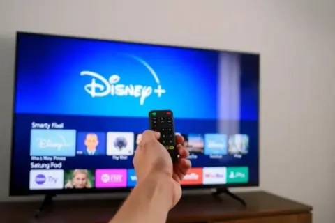 Jak zainstalować Disney Plus na telewizorze - proste kroki i porady