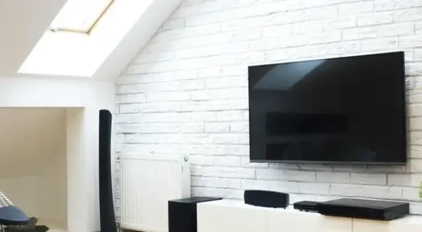 Na czym powiesić telewizor? Sprawdzone metody i porady dla Ciebie