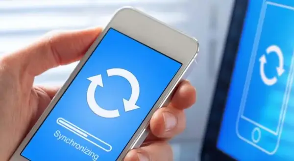 Jak połączyć telefon z laptopem? Proste sposoby i porady