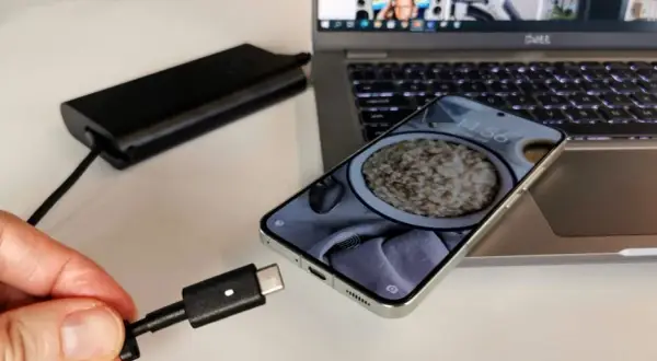 Czy można ładować telefon ładowarką od laptopa? Oto ważne informacje