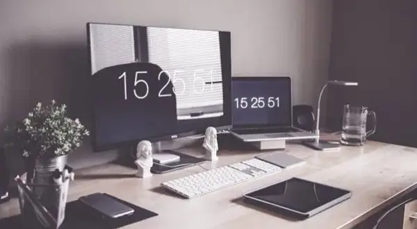 Jak przełączyć ekran z laptopa na monitor bez zbędnych problemów