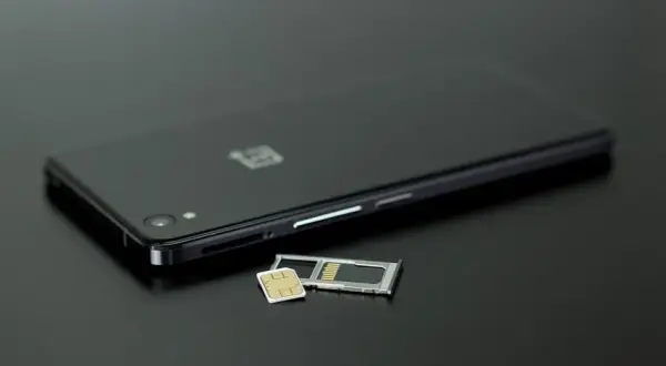 Jak podłączyć pendrive do telefonu i uniknąć problemów z transferem