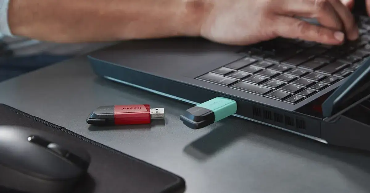 Zdjęcie Pendrive co to jest? Odkryj funkcje i zastosowania tego urządzenia