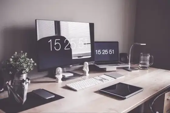 Jak przełączyć ekran z laptopa na monitor bez zbędnych problemów